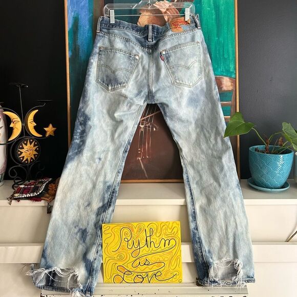 Levi's Tie-Dye Blue and White Relaxed Jeans 34" - Picture 15 of 16